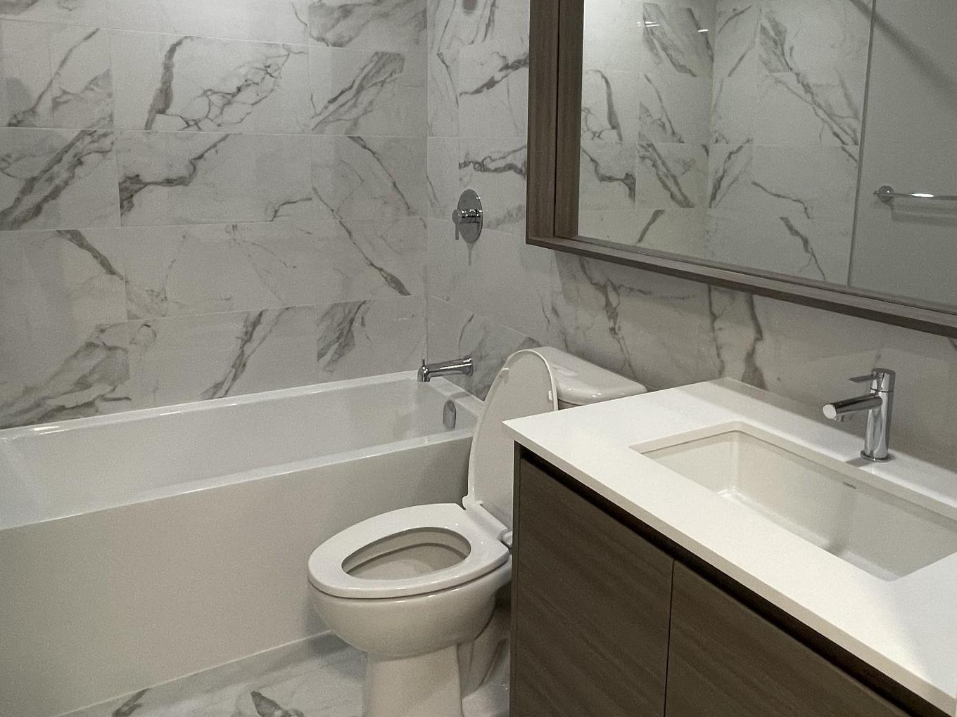 1114-10626 City Parkway, Surrey, BC