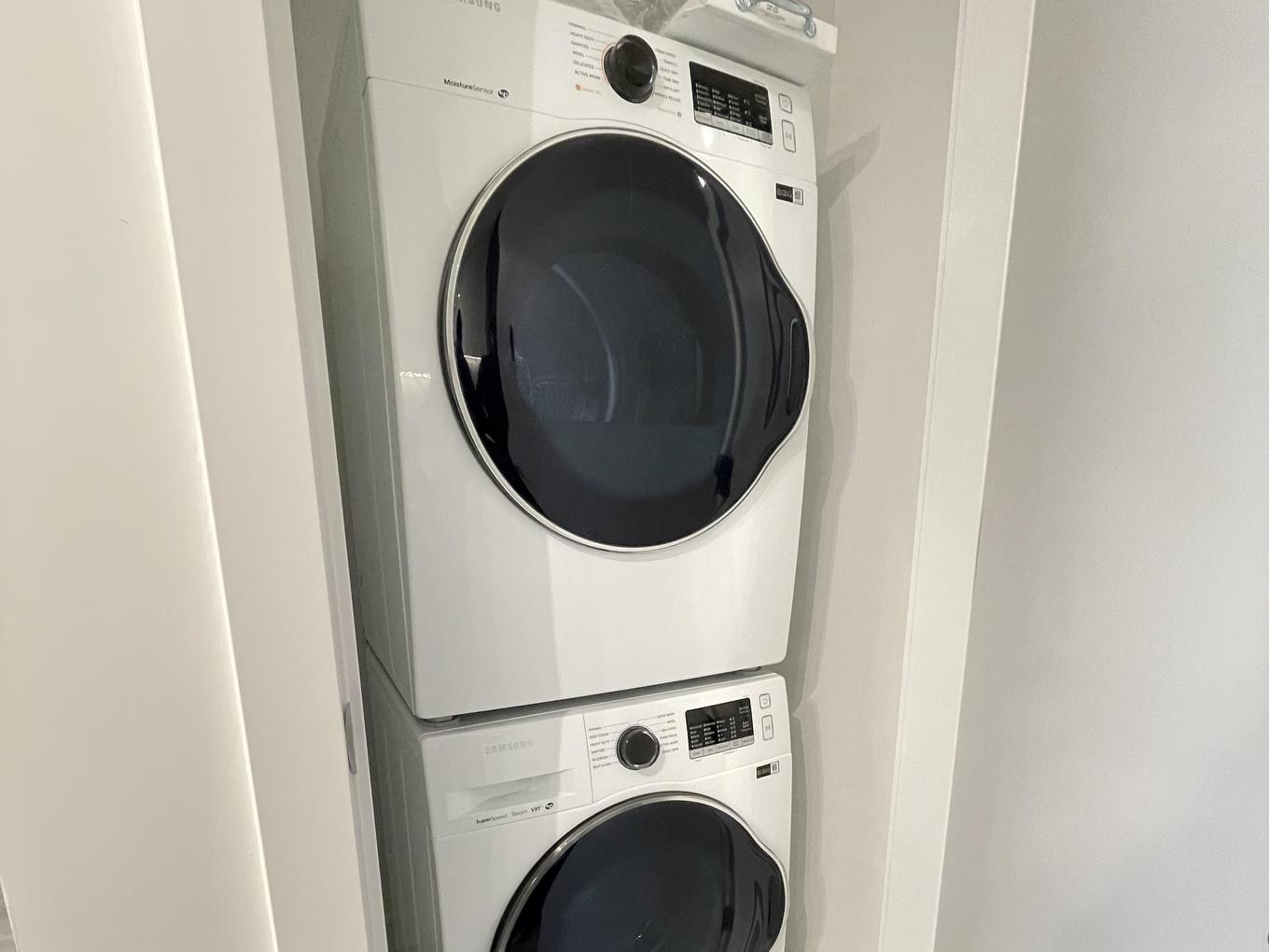 1114-10626 City Parkway, Surrey, BC