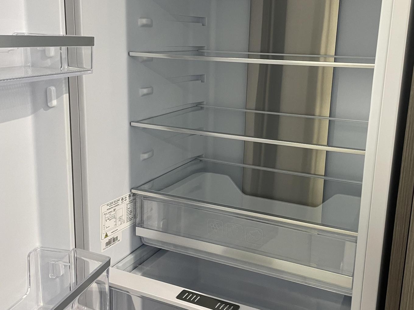 1114-10626 City Parkway, Surrey, BC