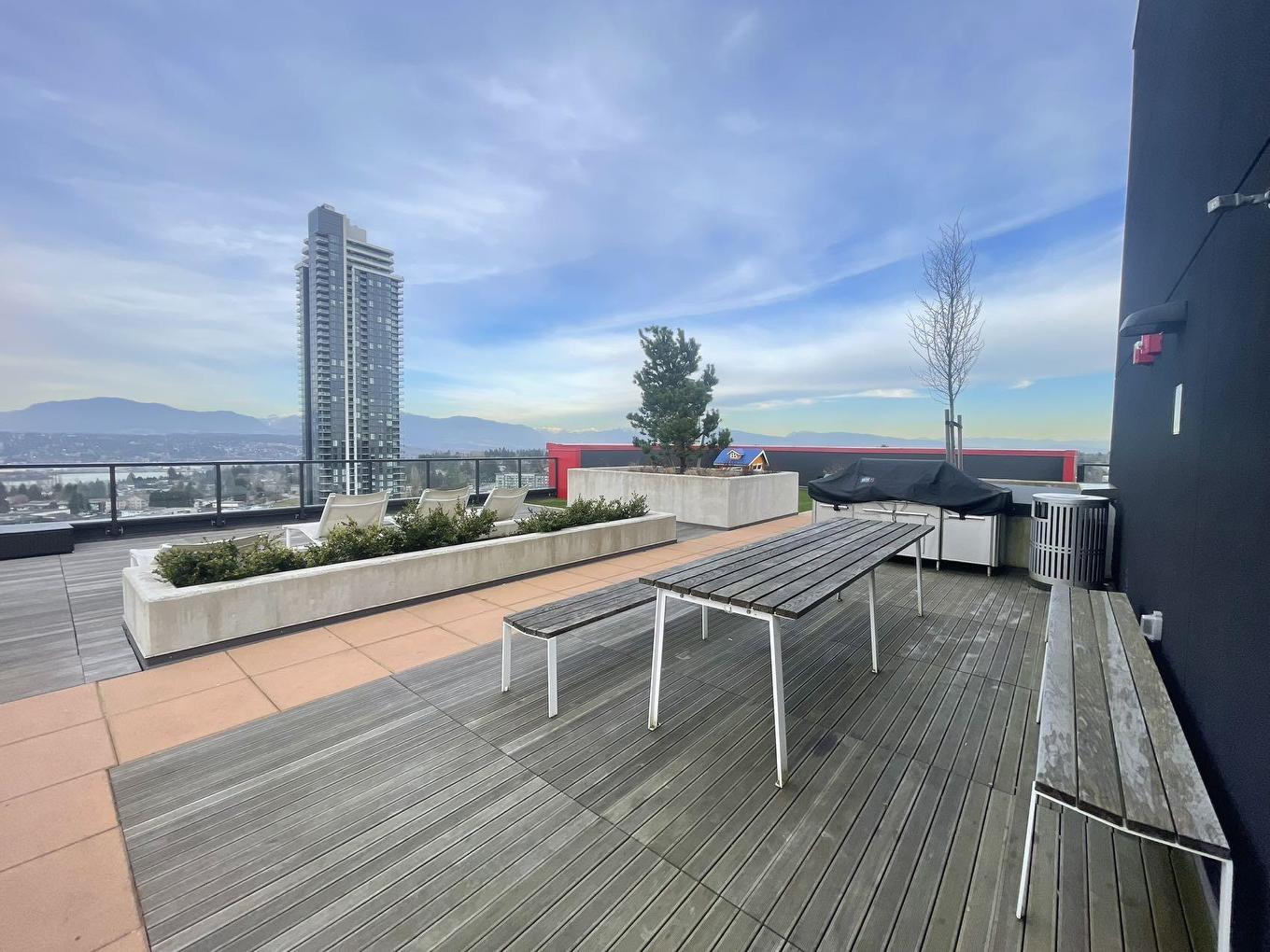 1114-10626 City Parkway, Surrey, BC