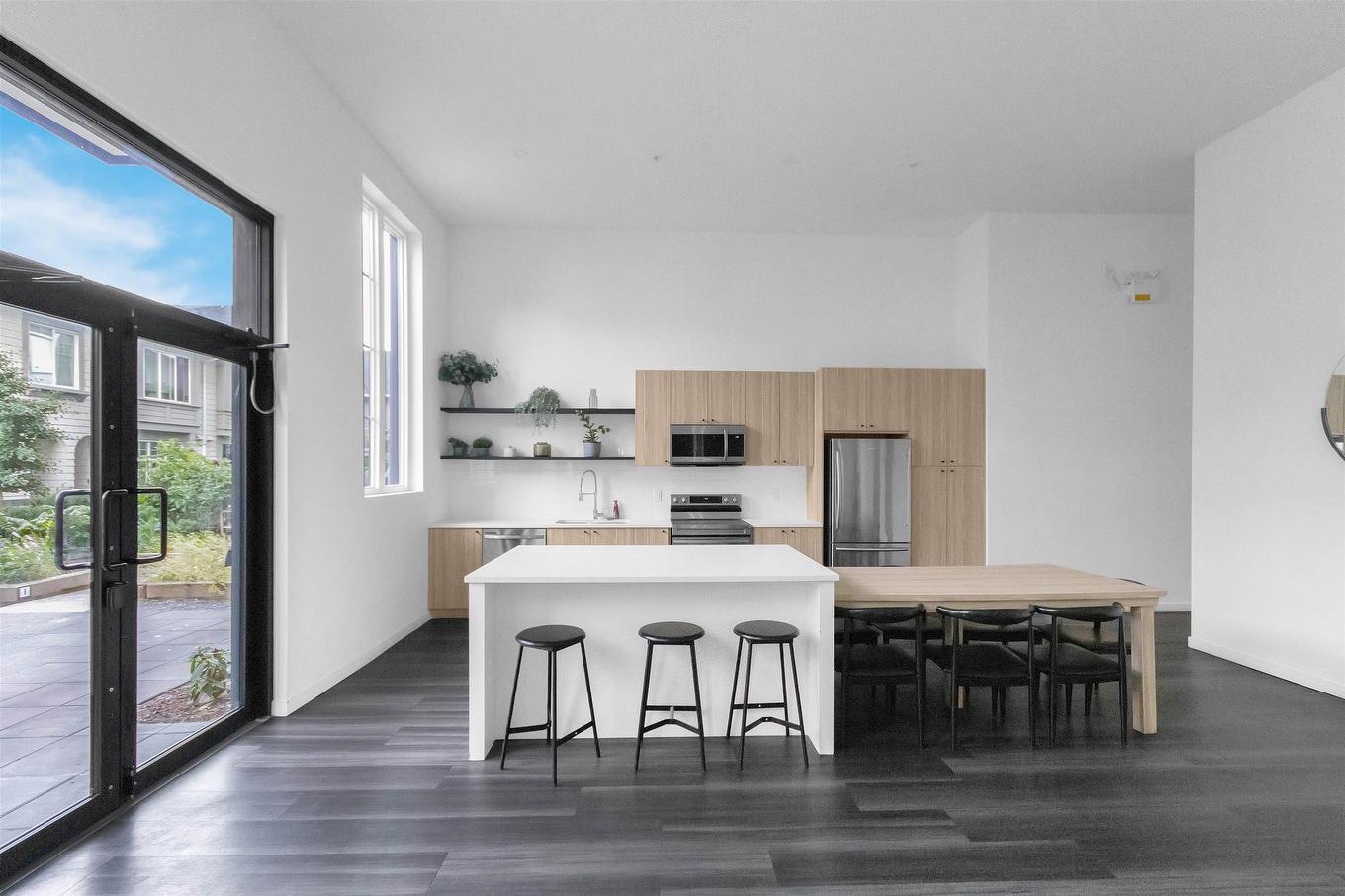 220-13623 81A Avenue, Surrey, BC