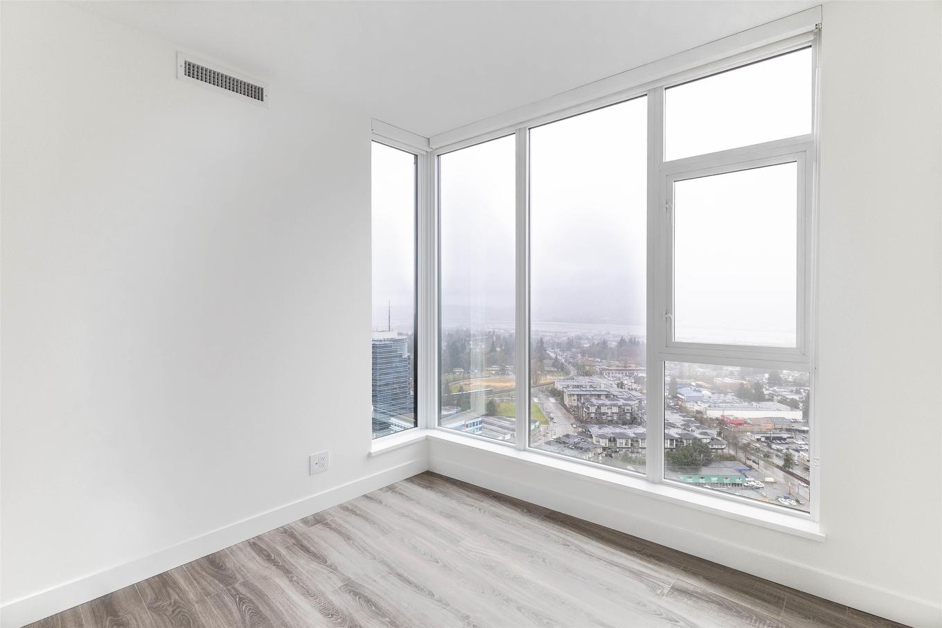 2708-10750 135A Street, Surrey, BC