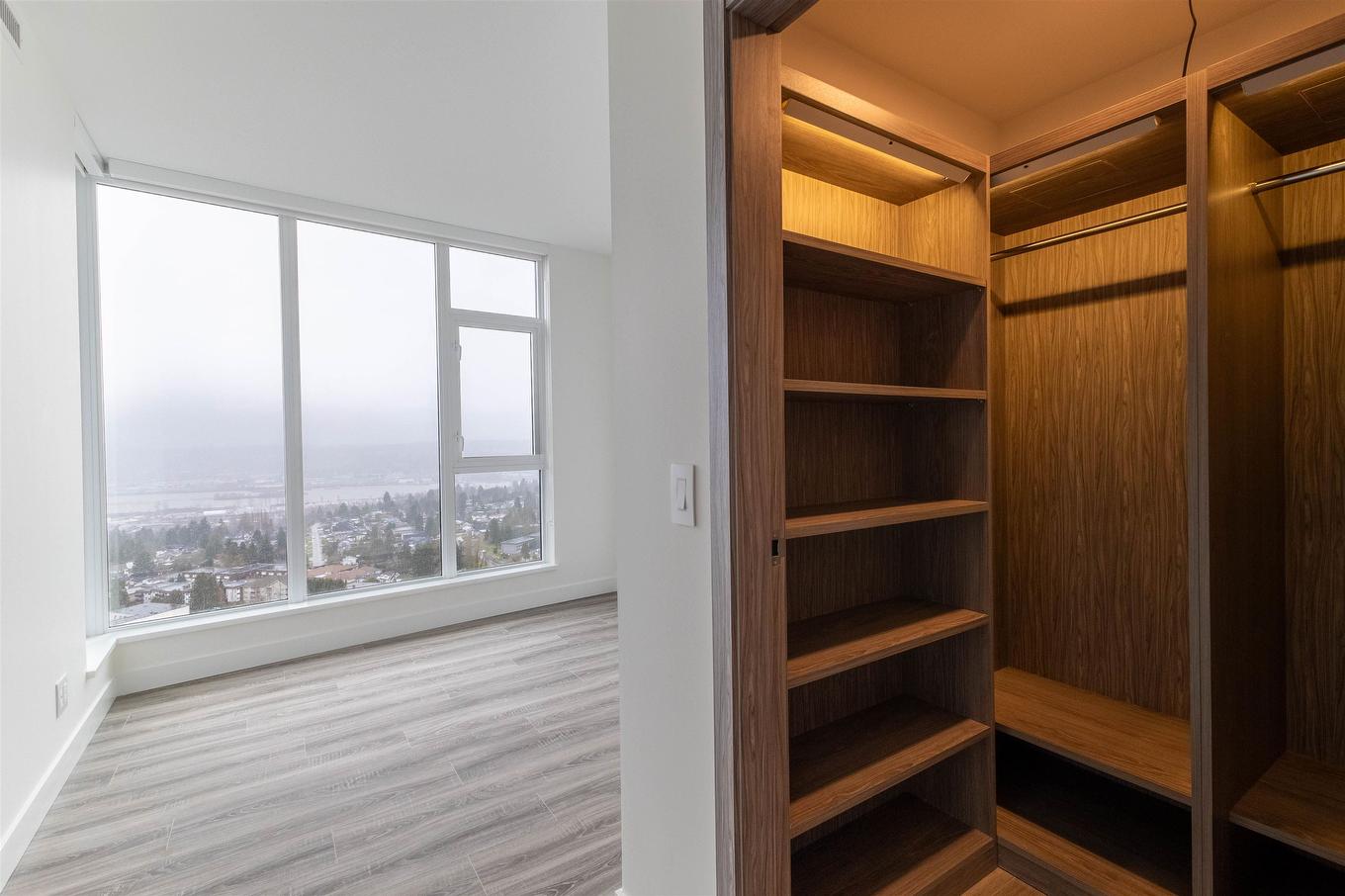 2708-10750 135A Street, Surrey, BC