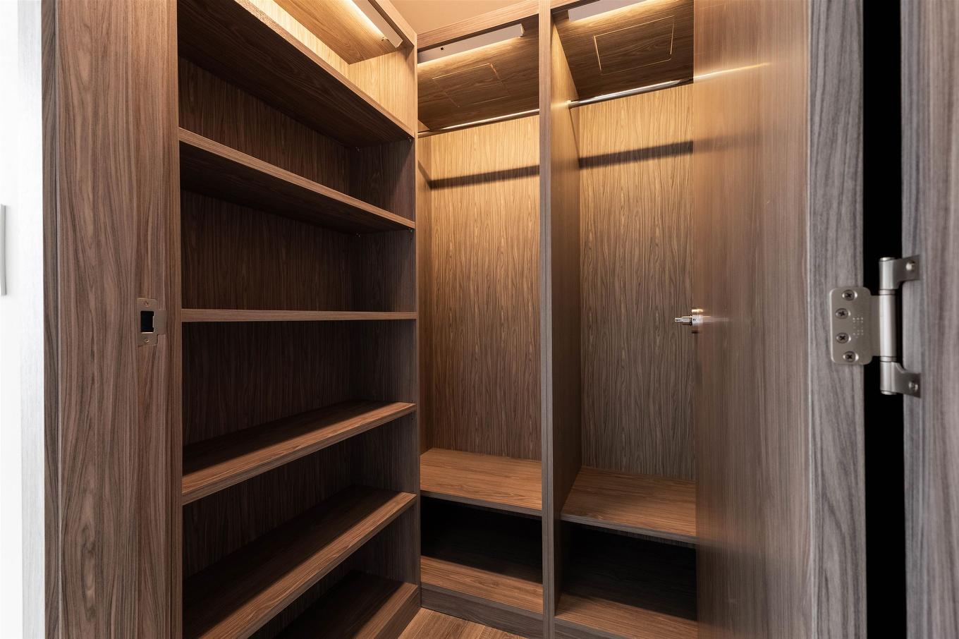 2708-10750 135A Street, Surrey, BC