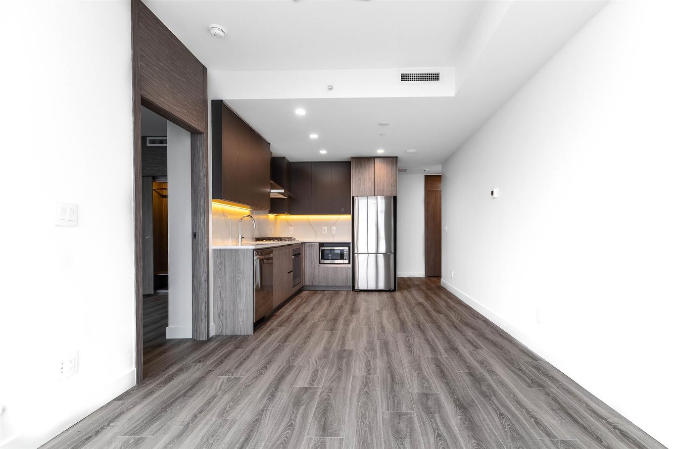 2708-10750 135A Street, Surrey, BC