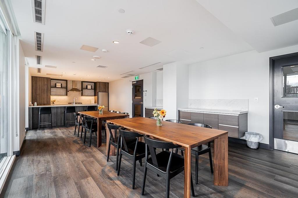 2708-10750 135A Street, Surrey, BC