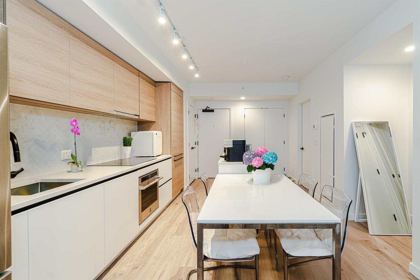 2501-13428 105 Avenue, Surrey, BC