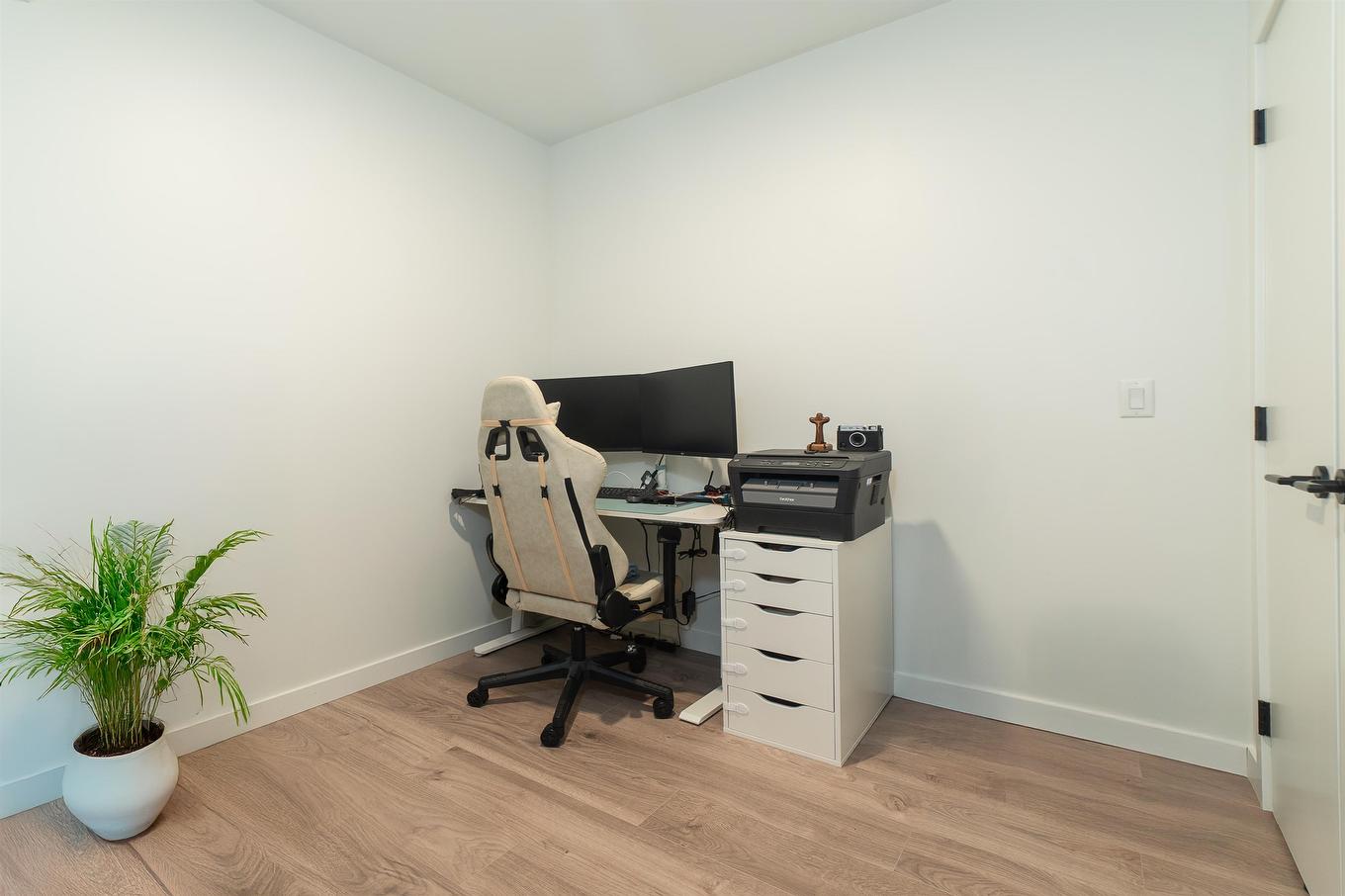 2501-13428 105 Avenue, Surrey, BC