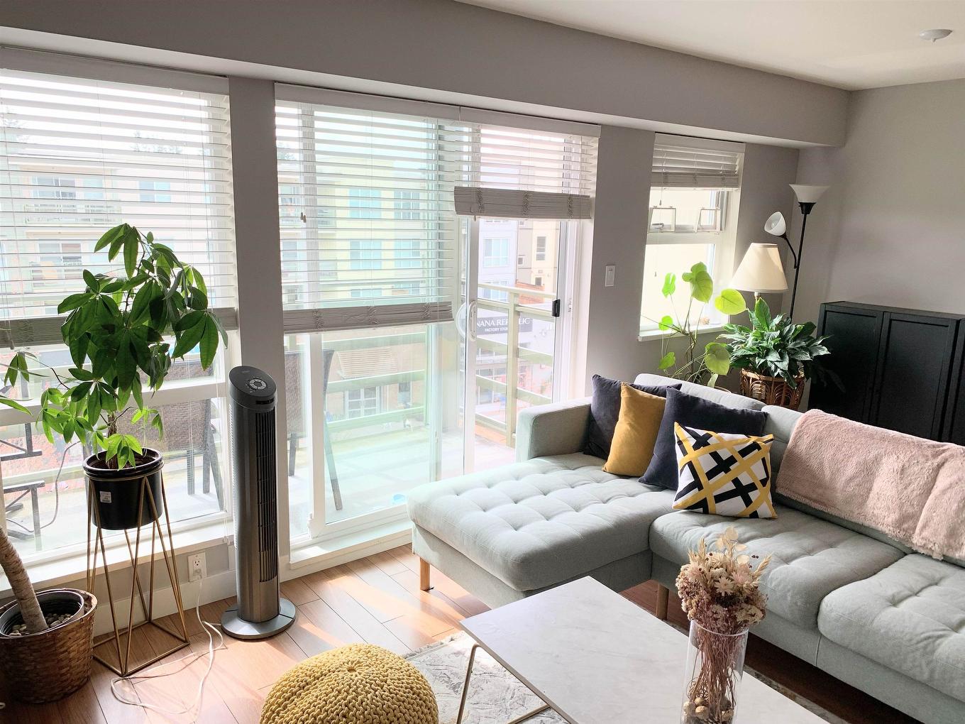 320-15745 Croydon Drive, Surrey, BC