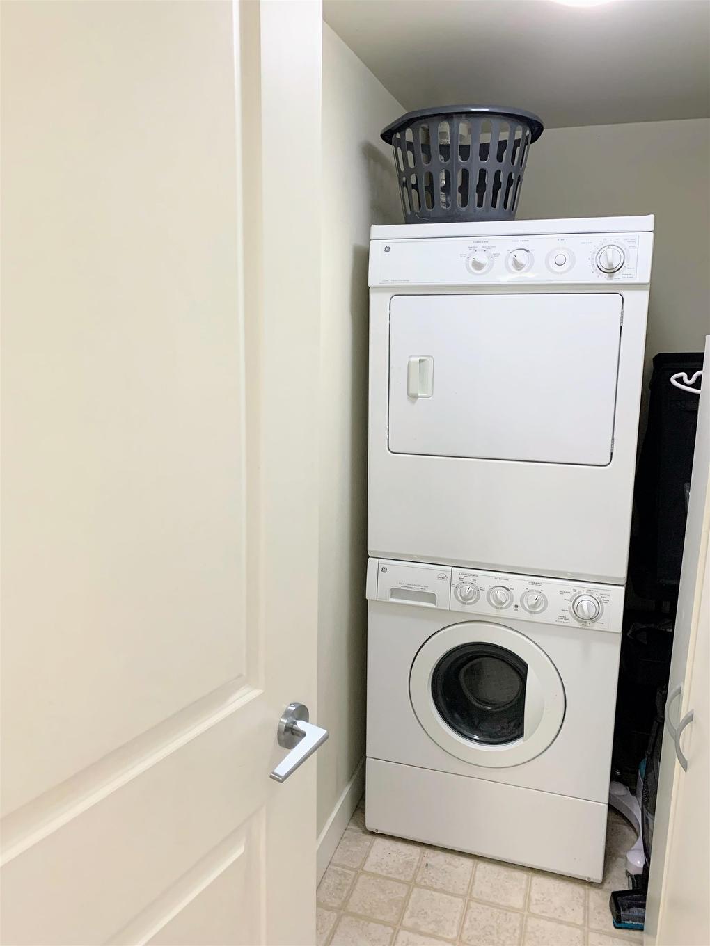 320-15745 Croydon Drive, Surrey, BC