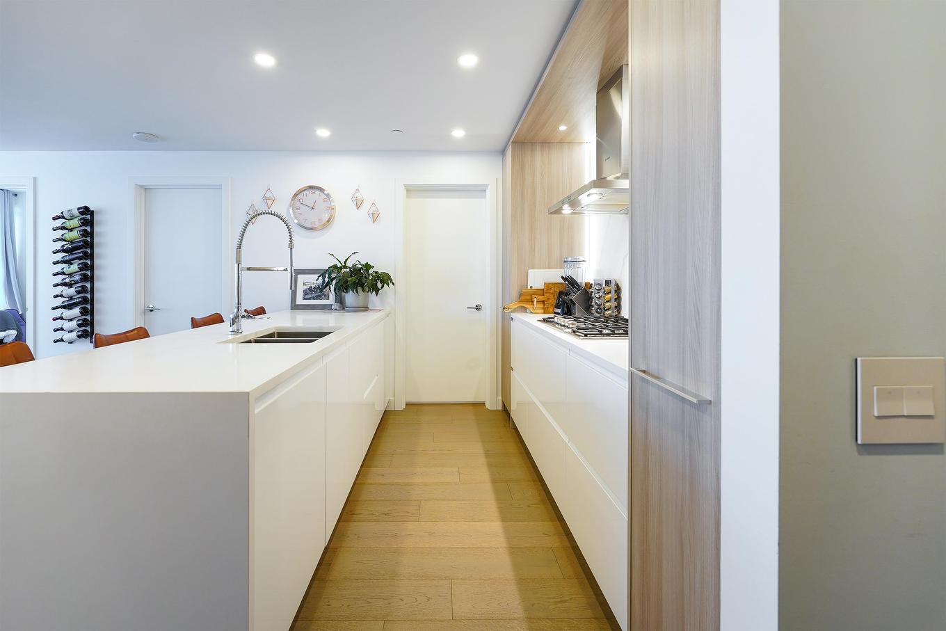 805-15165 Thrift Avenue, White Rock, BC