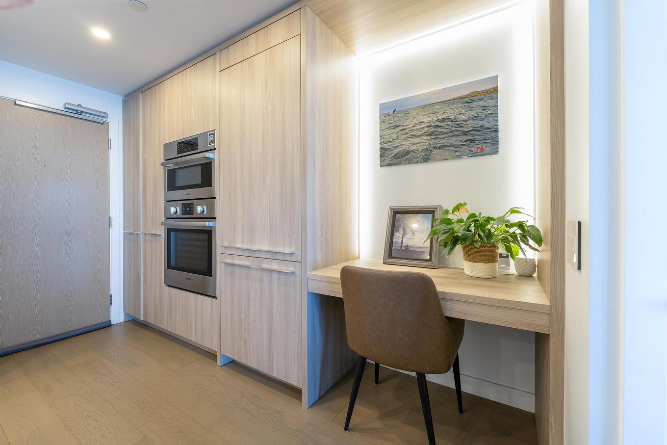 805-15165 Thrift Avenue, White Rock, BC