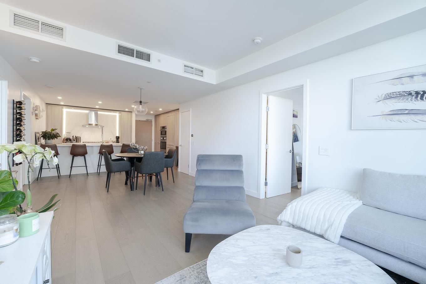 805-15165 Thrift Avenue, White Rock, BC