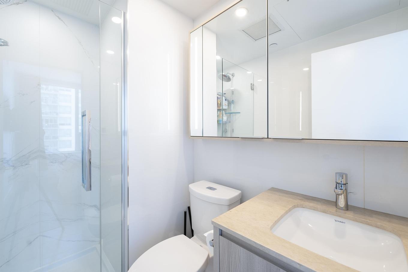 805-15165 Thrift Avenue, White Rock, BC