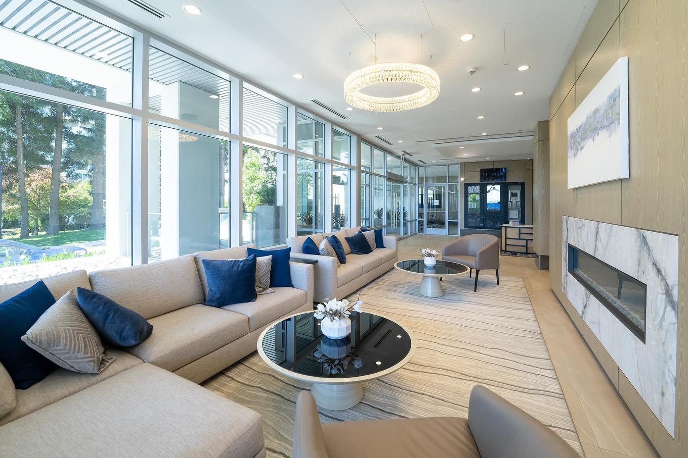 805-15165 Thrift Avenue, White Rock, BC