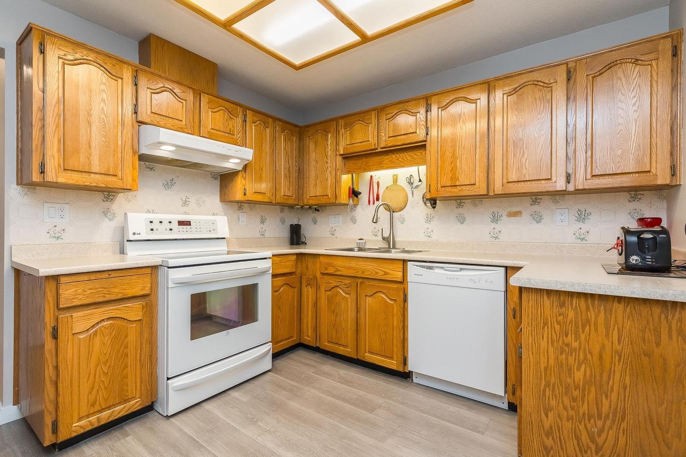 307-32823 Landeau Place, Abbotsford, BC