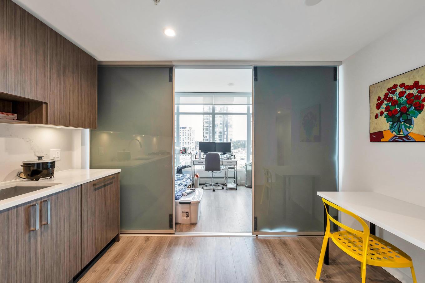 #1208-13350 Central Avenue N, Surrey, BC