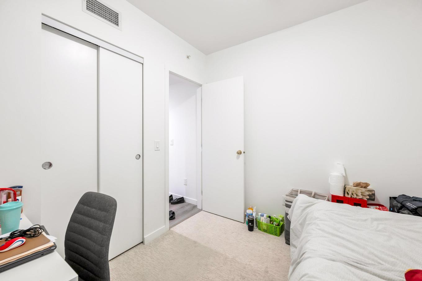 #1208-13350 Central Avenue N, Surrey, BC