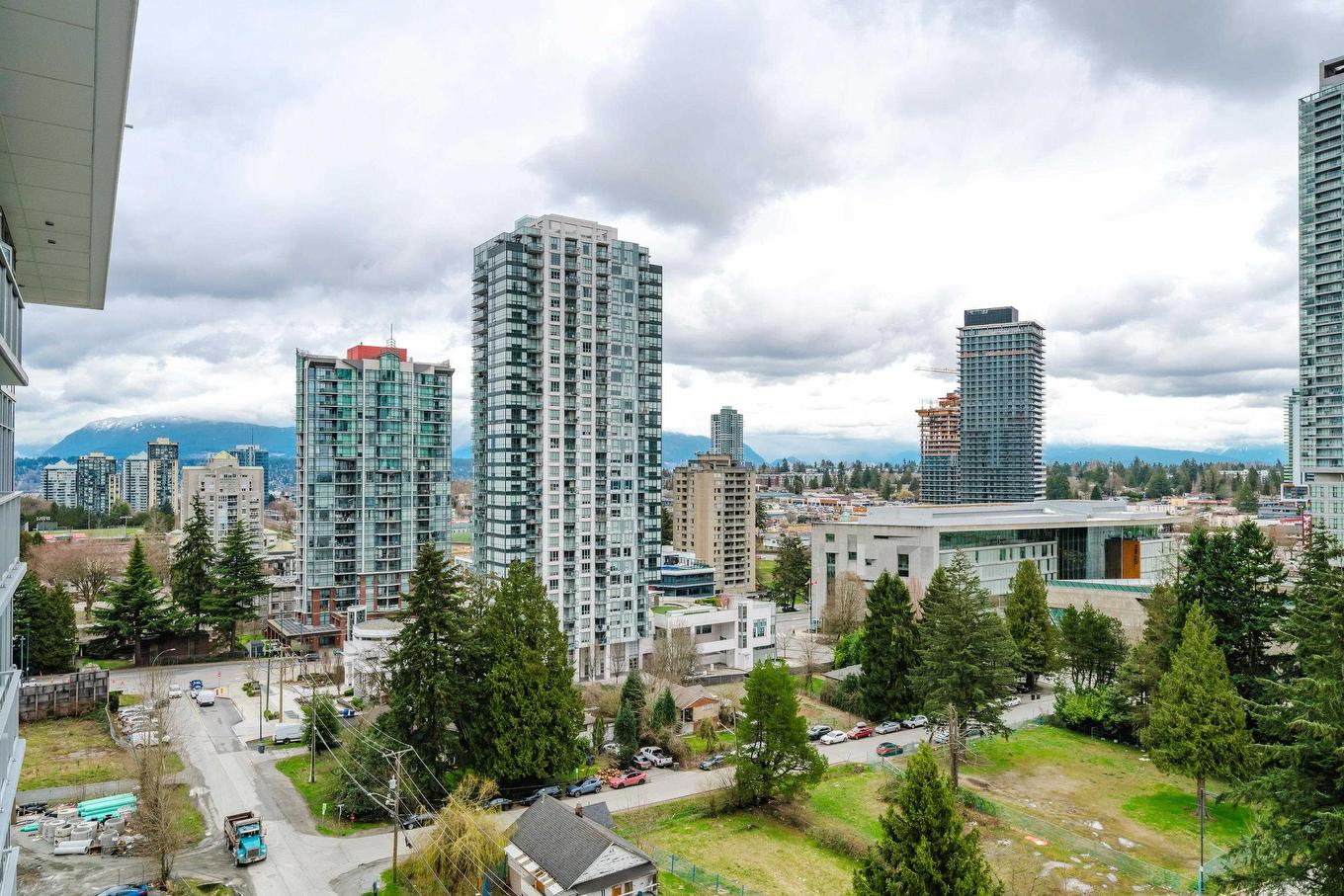 #1208-13350 Central Avenue N, Surrey, BC