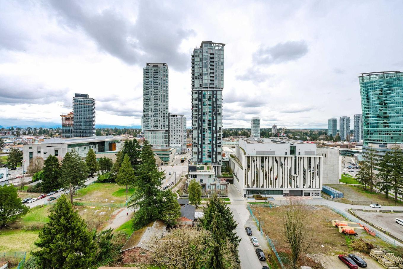 #1208-13350 Central Avenue N, Surrey, BC