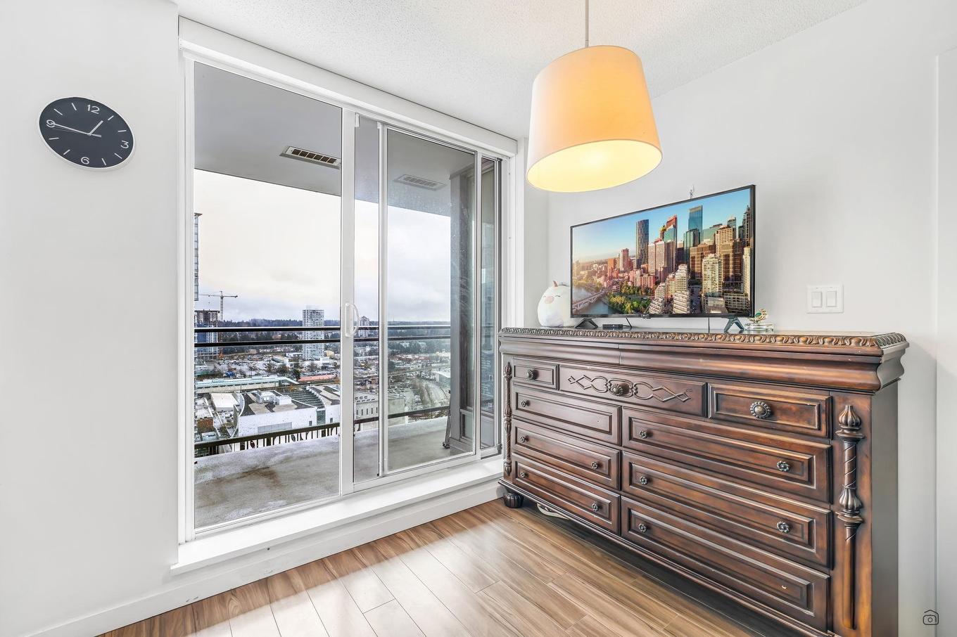 2607-13325 102A Avenue, Surrey, BC