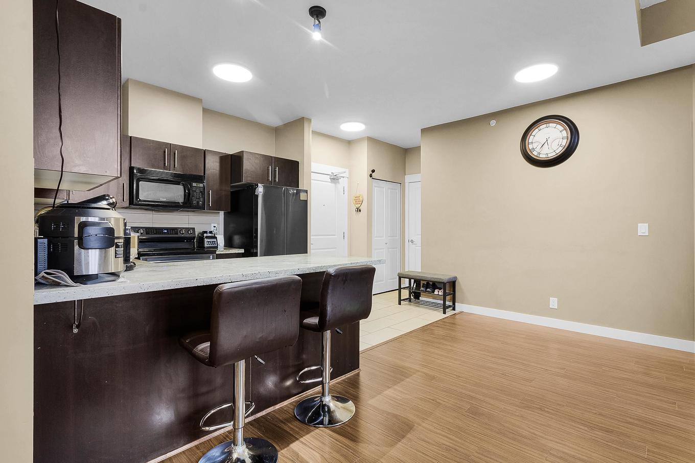 410-33546 Holland Avenue, Abbotsford, BC