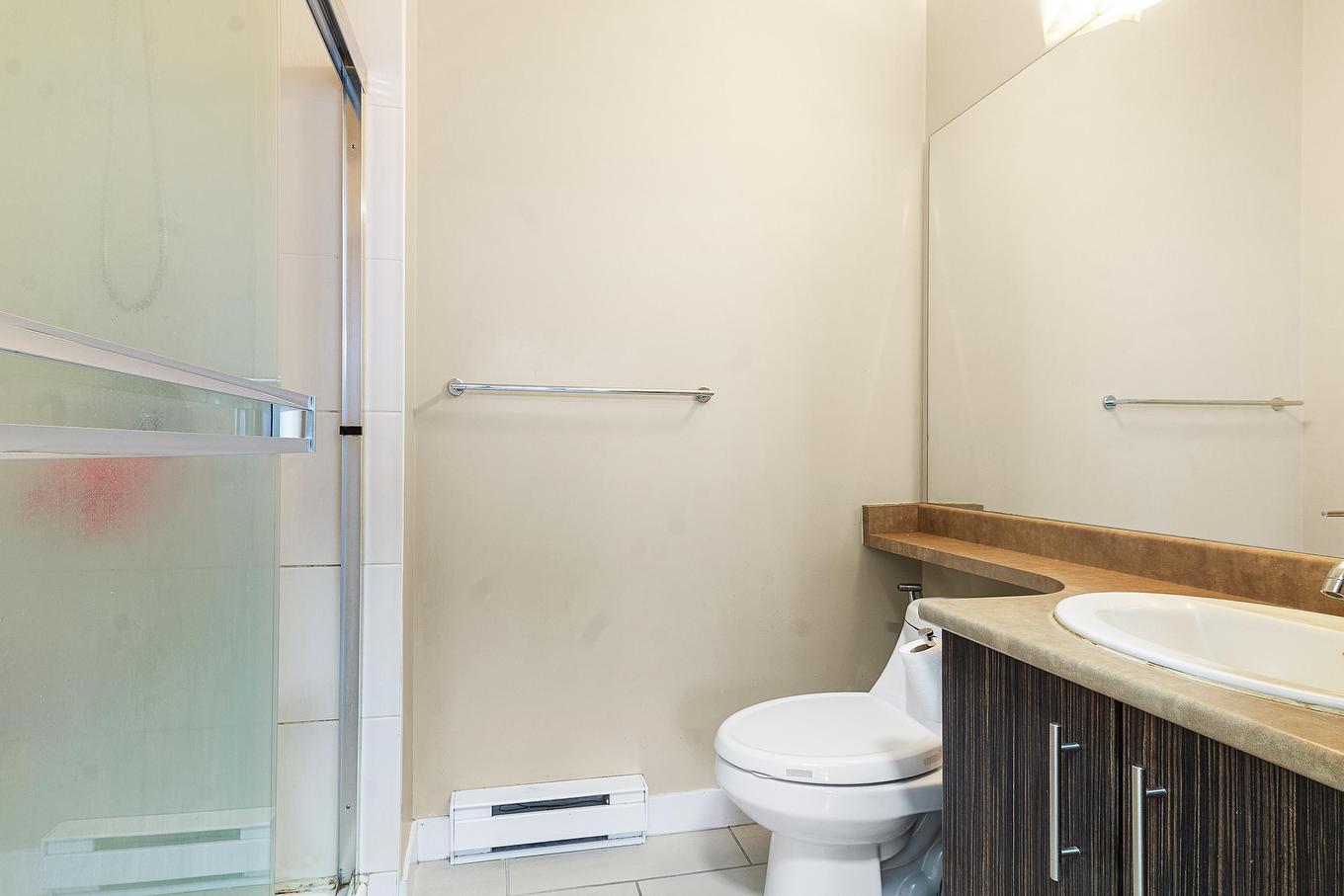 410-33546 Holland Avenue, Abbotsford, BC