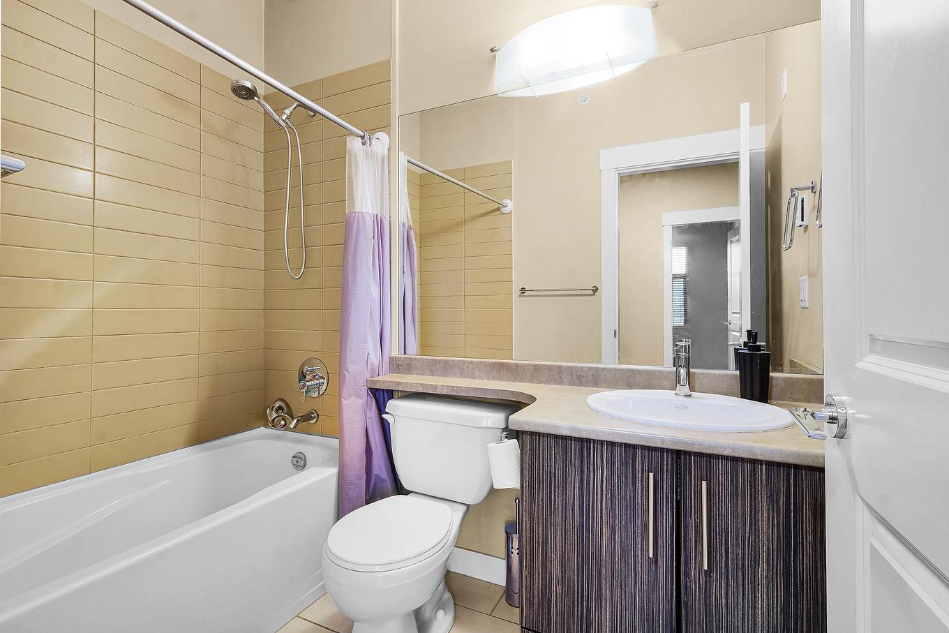 410-33546 Holland Avenue, Abbotsford, BC