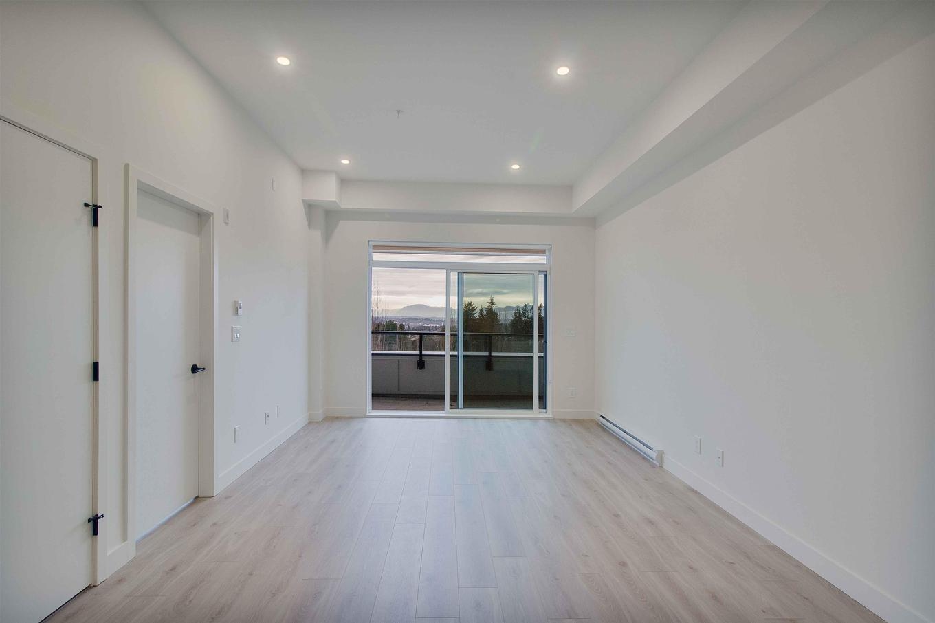 411-2620 152 Street, Surrey, BC