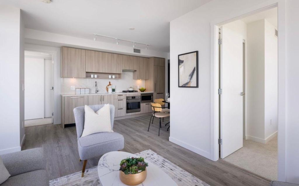 3211-13350 Central Avenue, Surrey, BC