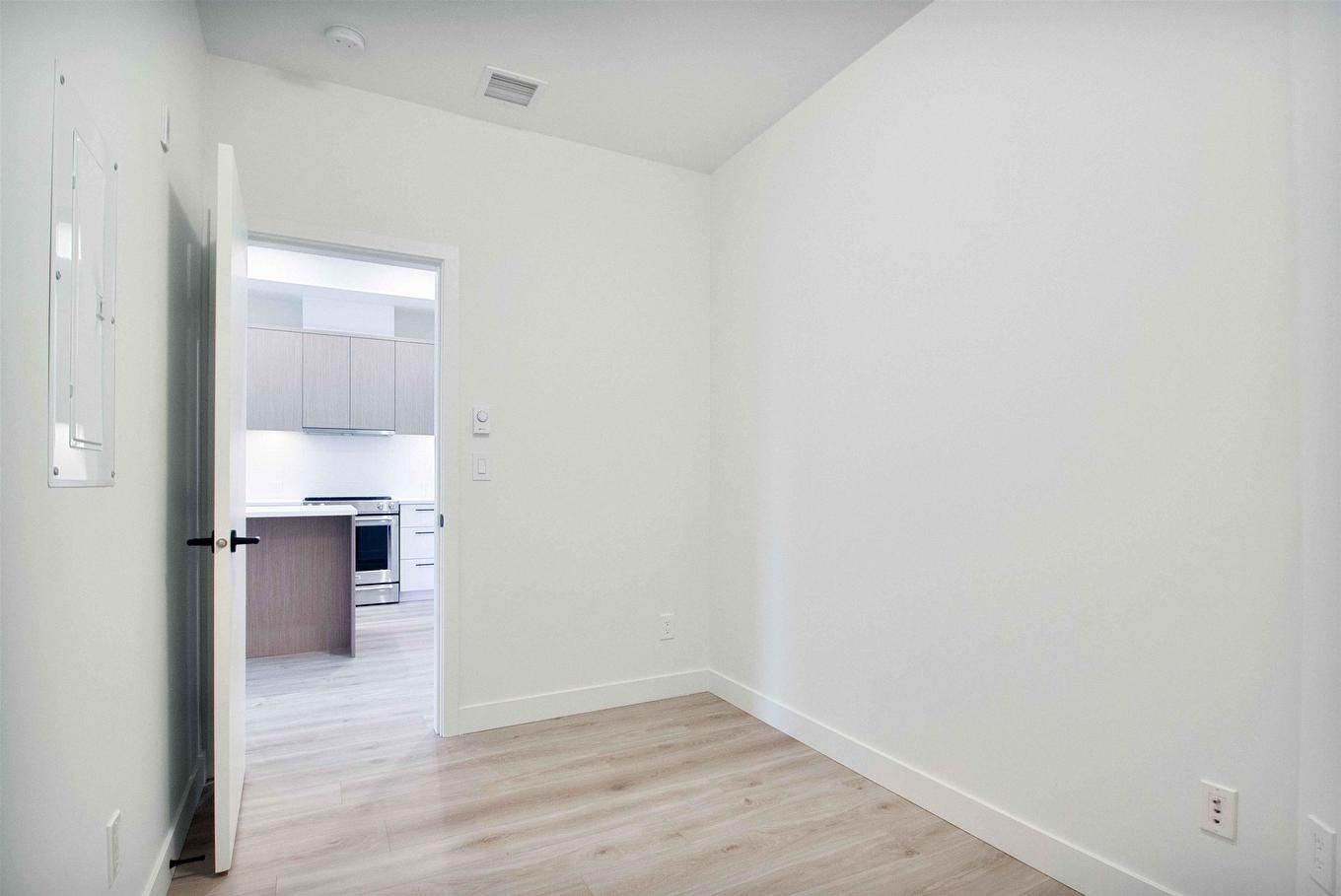 415-2620 152 Street, Surrey, BC