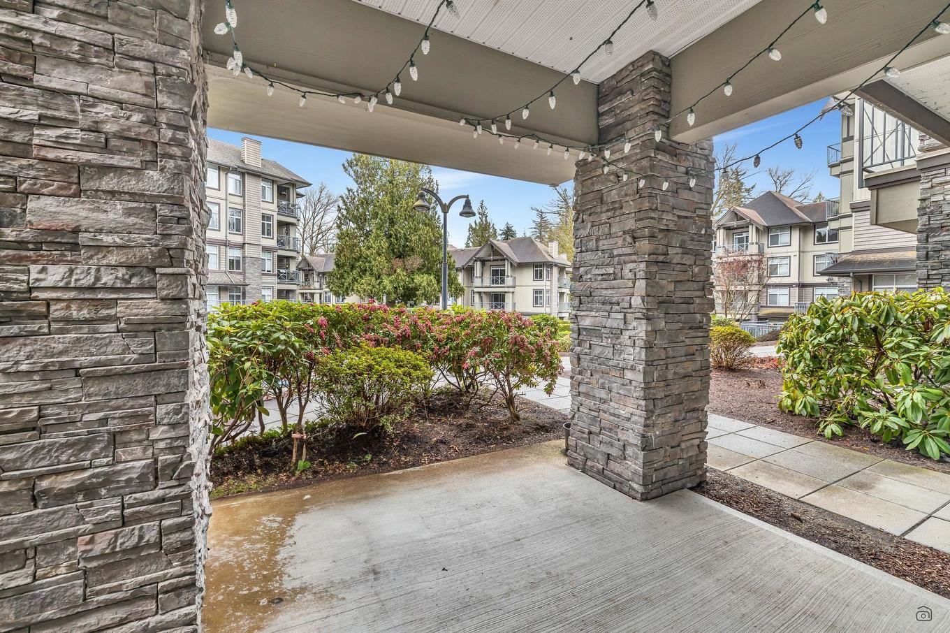 203-33318 Bourquin Crescent E, Abbotsford, BC