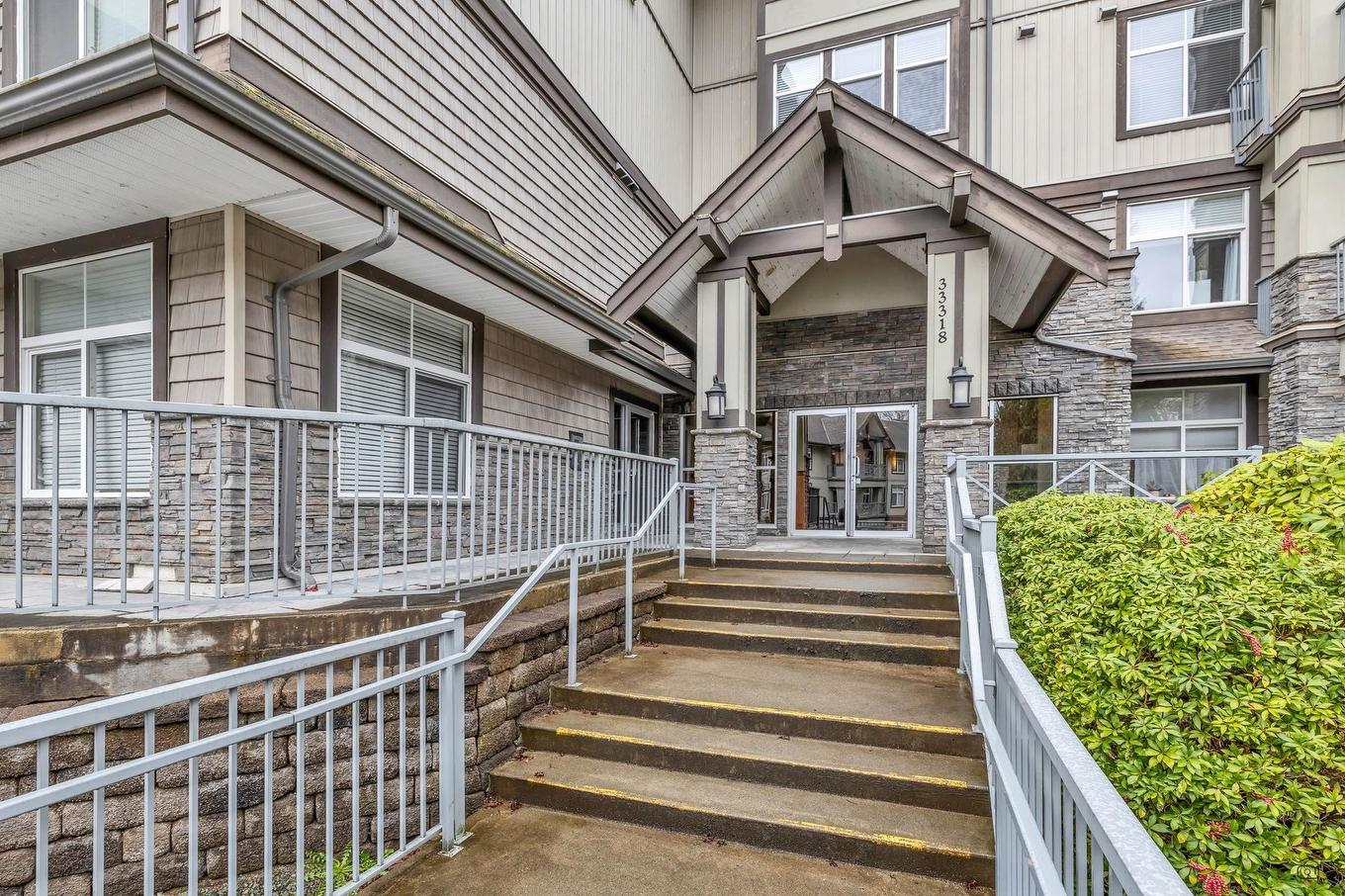 203-33318 Bourquin Crescent E, Abbotsford, BC