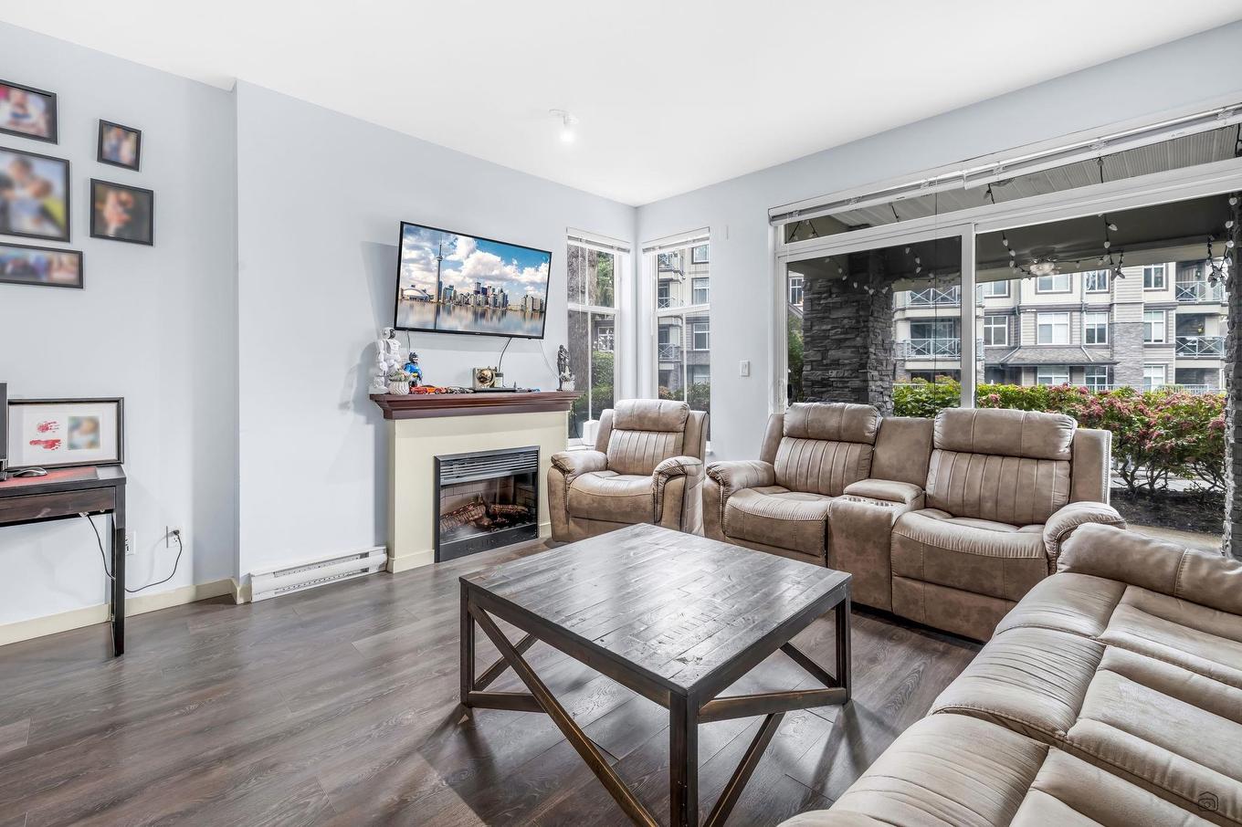 203-33318 Bourquin Crescent E, Abbotsford, BC