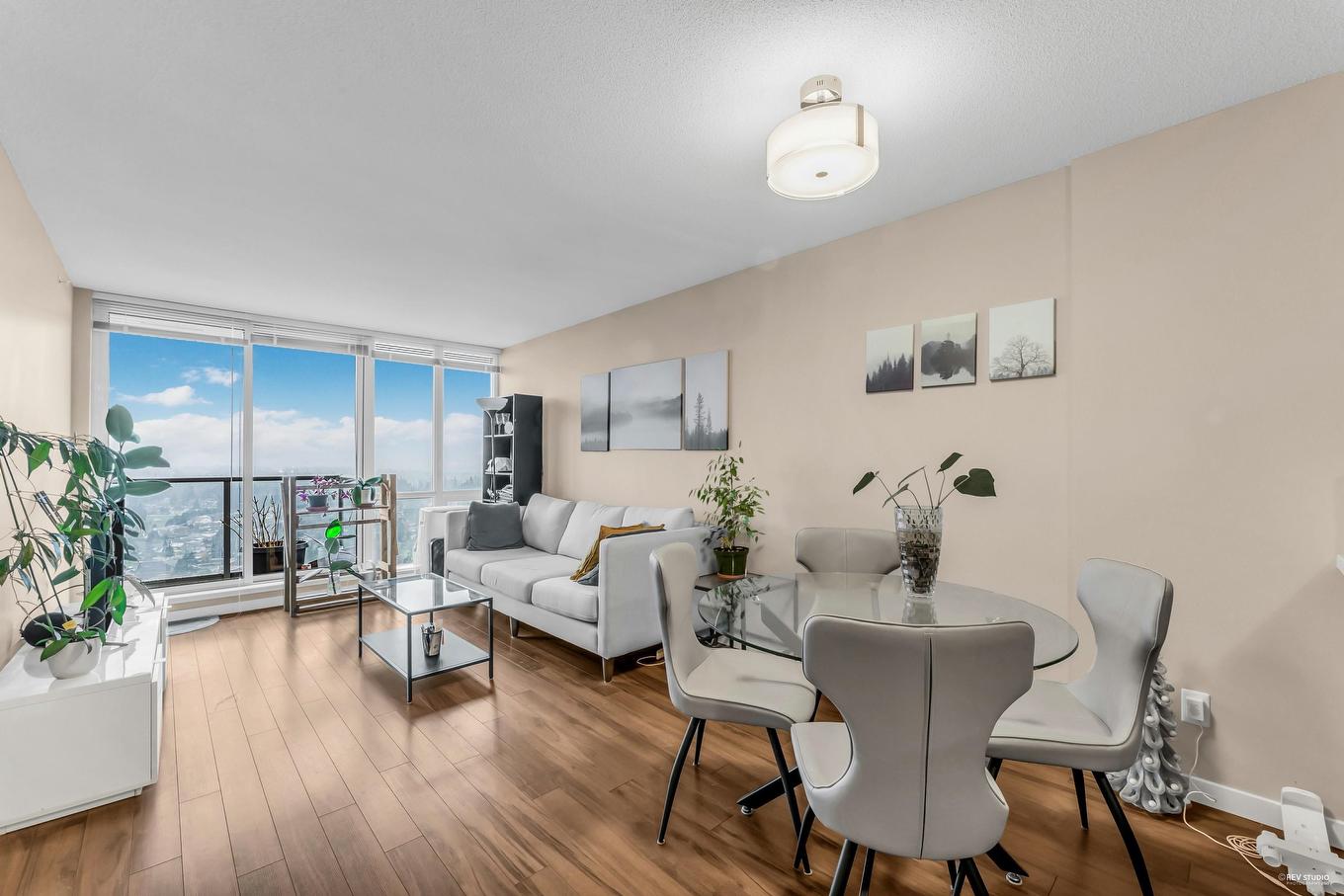 2908-9981 Whalley Boulevard, Surrey, BC