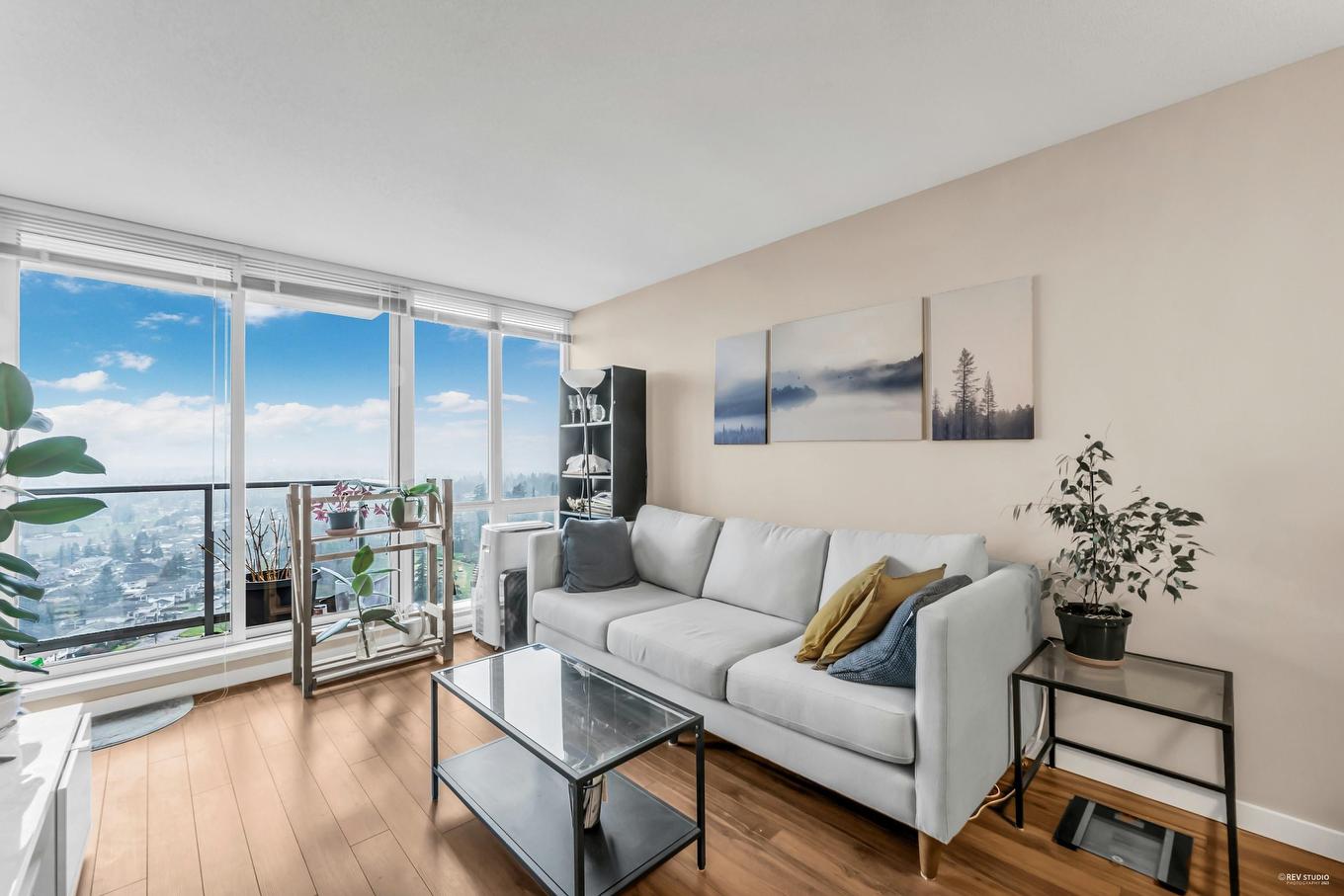 2908-9981 Whalley Boulevard, Surrey, BC