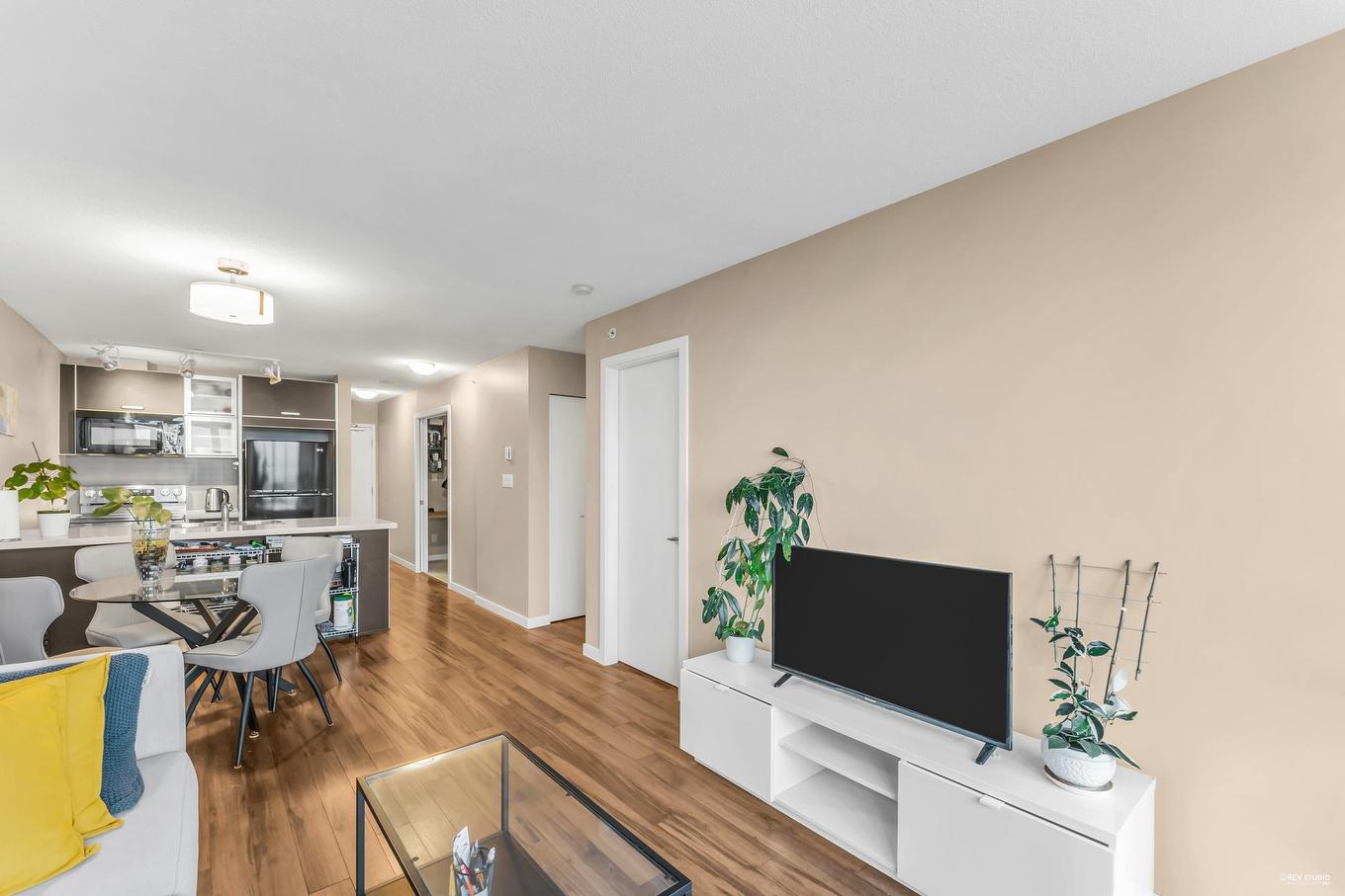 2908-9981 Whalley Boulevard, Surrey, BC