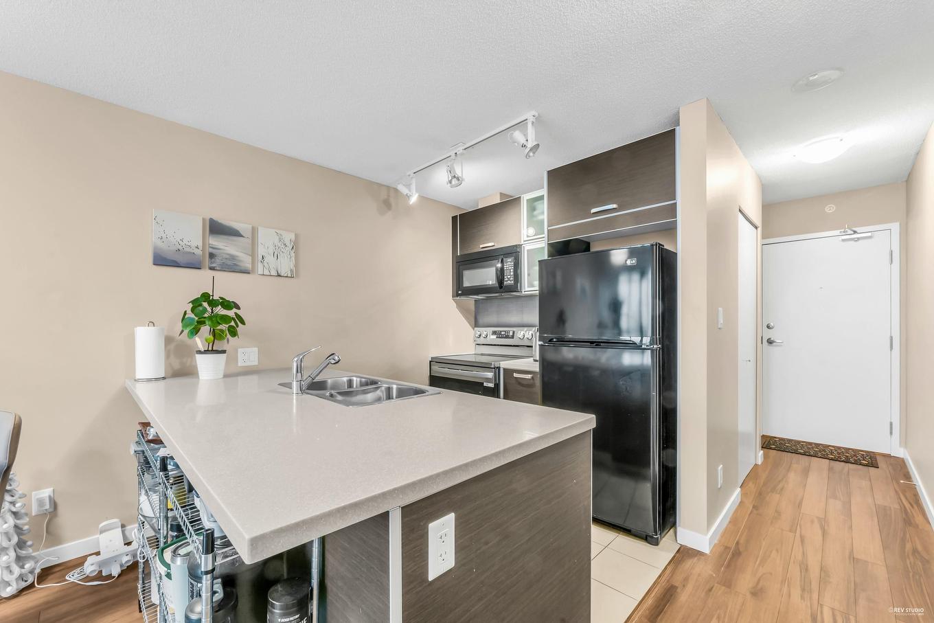 2908-9981 Whalley Boulevard, Surrey, BC