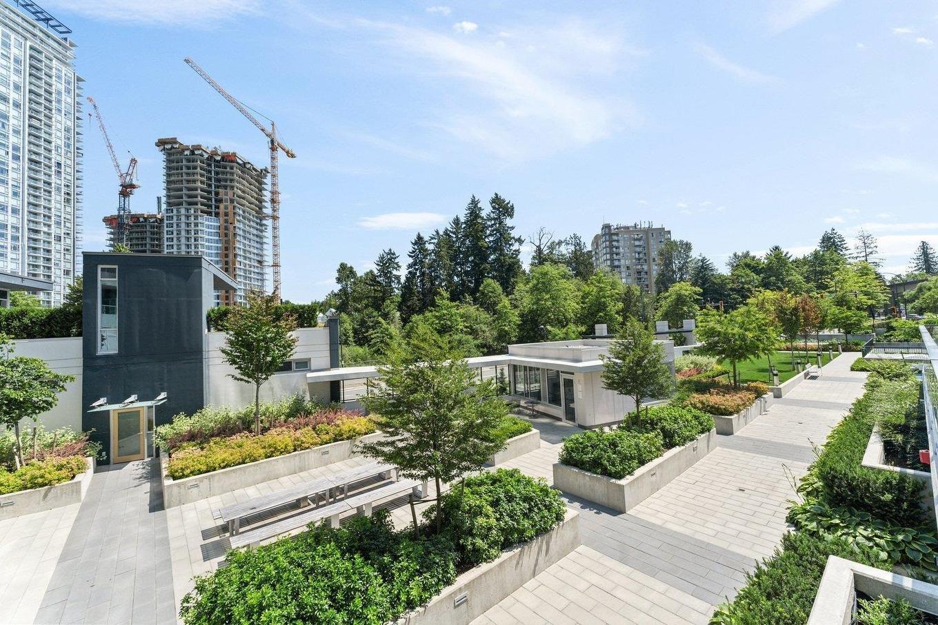 3304-9887 Whalley Boulevard, Surrey, BC