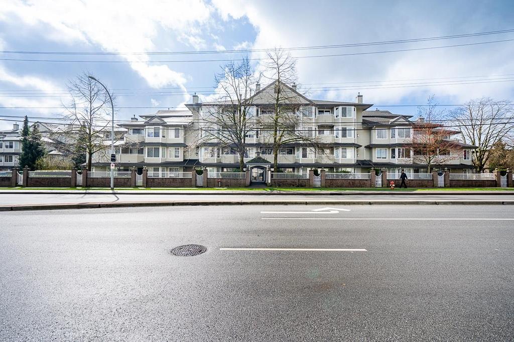 303-12110 80Th Avenue, Surrey, BC