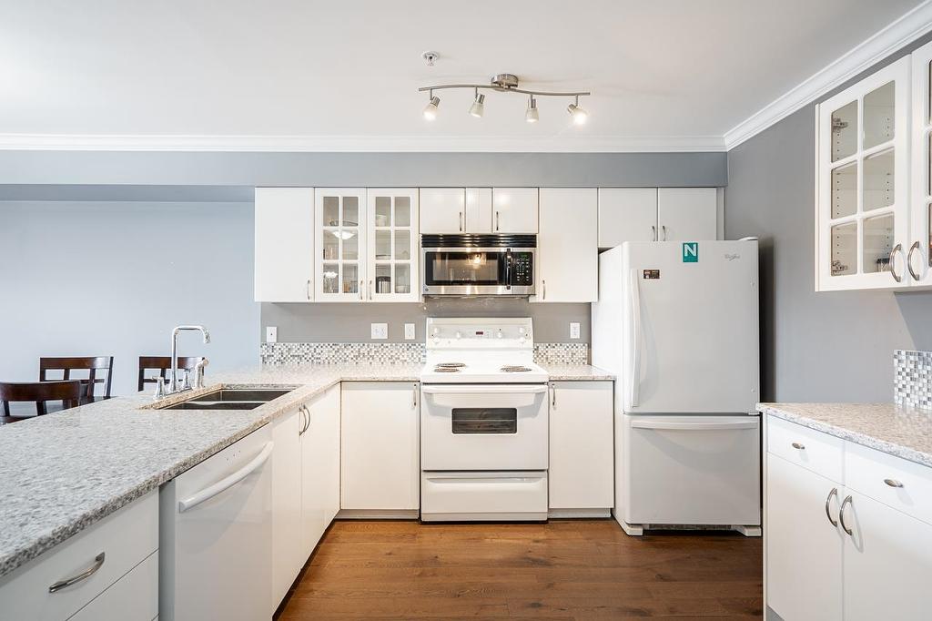 303-12110 80Th Avenue, Surrey, BC