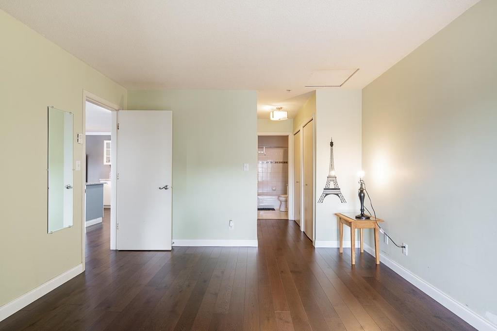 303-12110 80Th Avenue, Surrey, BC