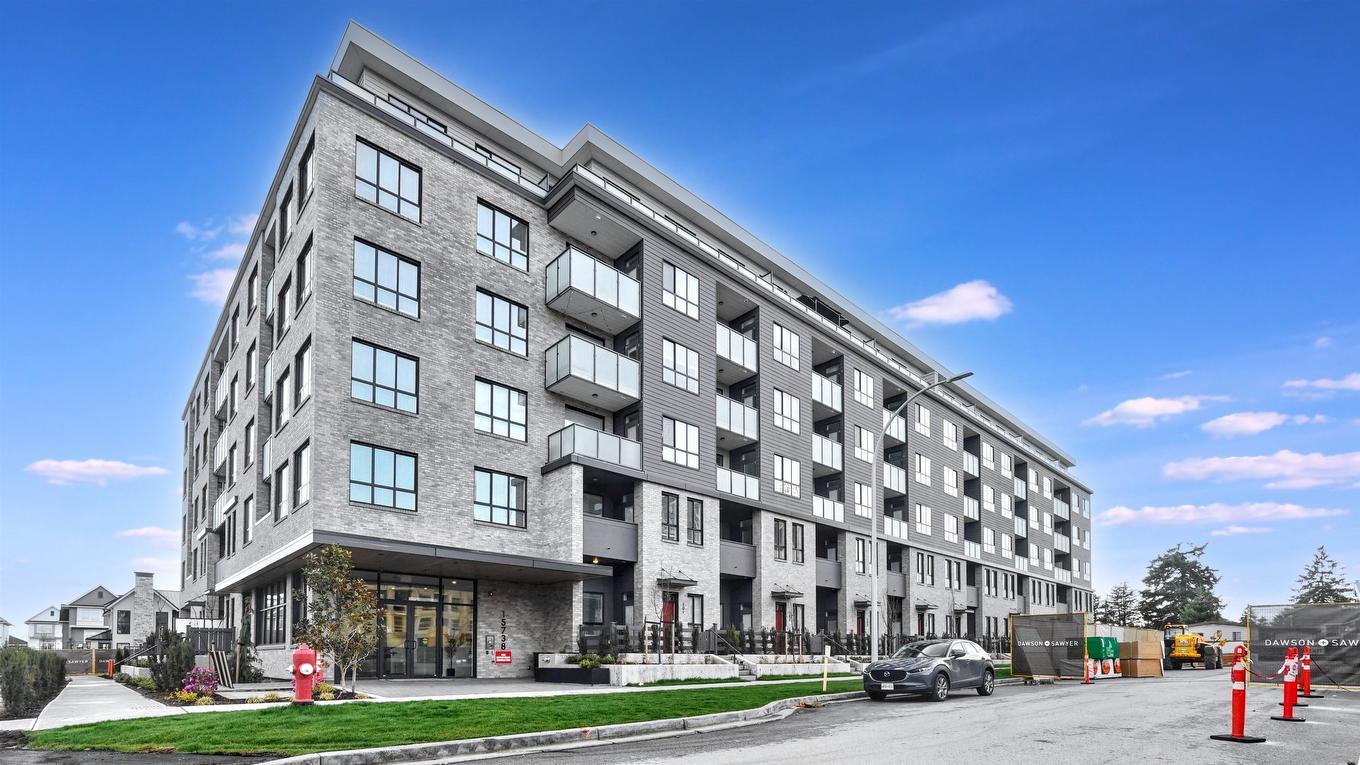 404-15738 85 Avenue, Surrey, BC