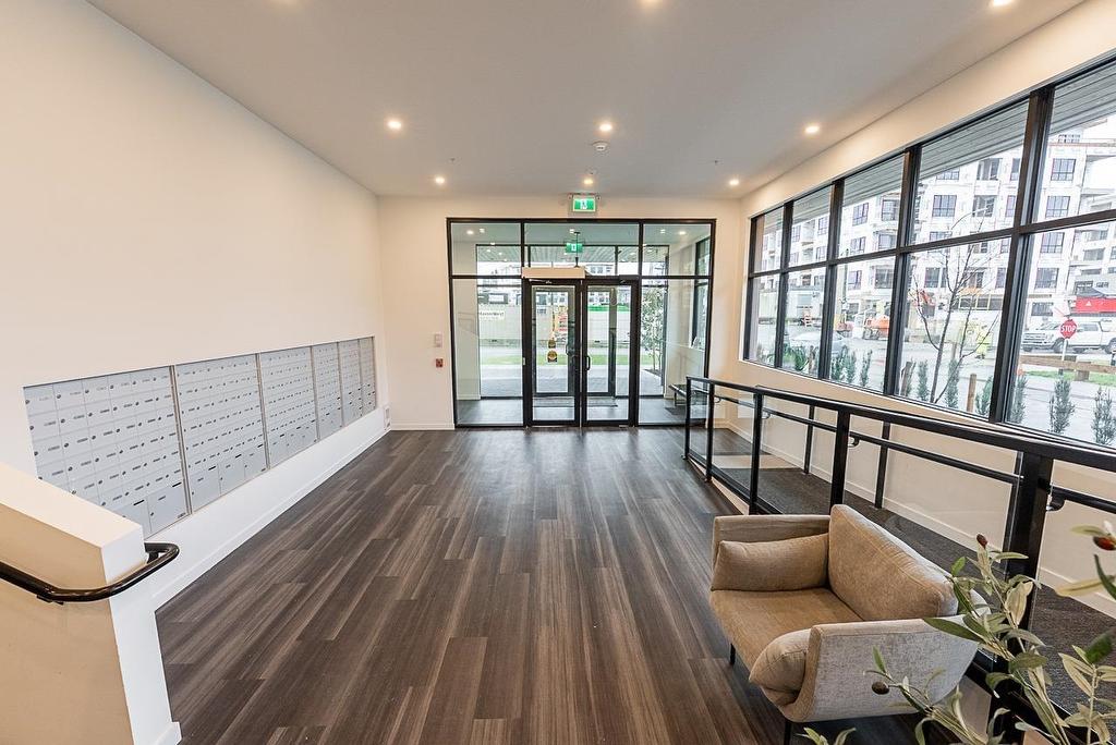 404-15738 85 Avenue, Surrey, BC