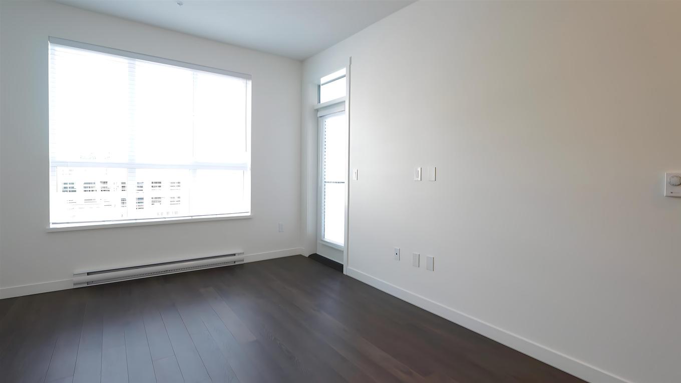 404-15738 85 Avenue, Surrey, BC