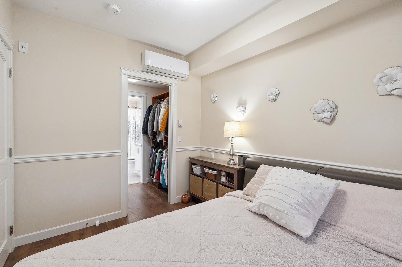 212-8526 202B Street, Langley, BC