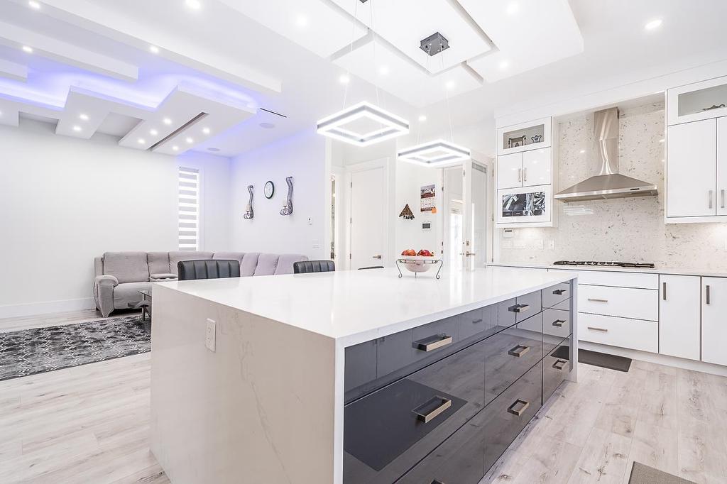 7079 194A Street, Surrey, BC