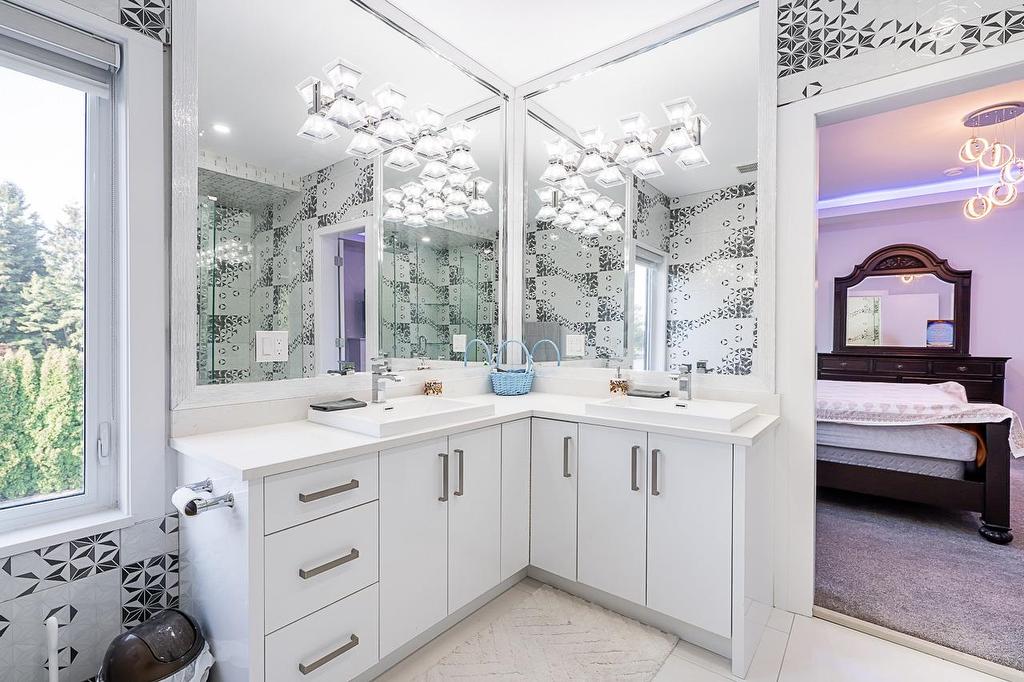 7079 194A Street, Surrey, BC