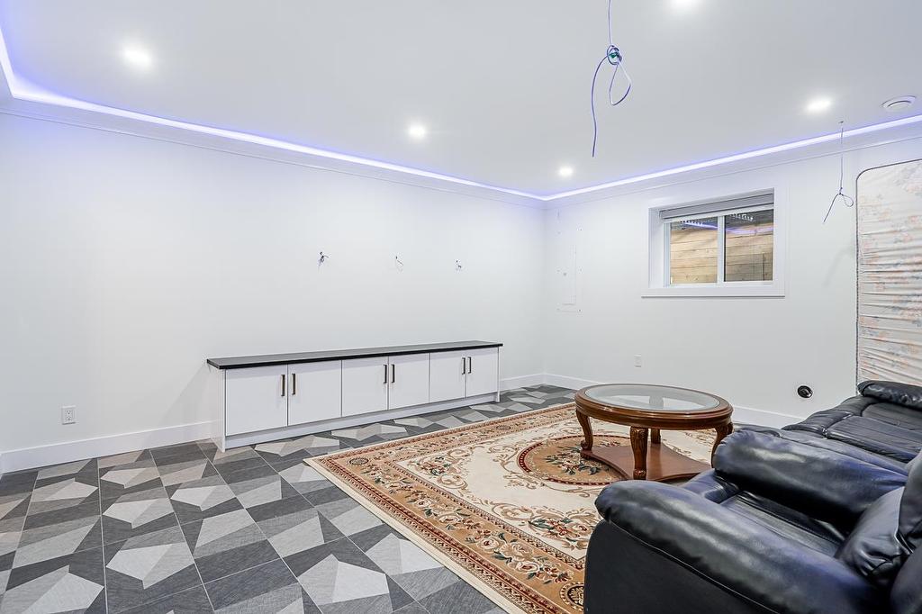 7079 194A Street, Surrey, BC