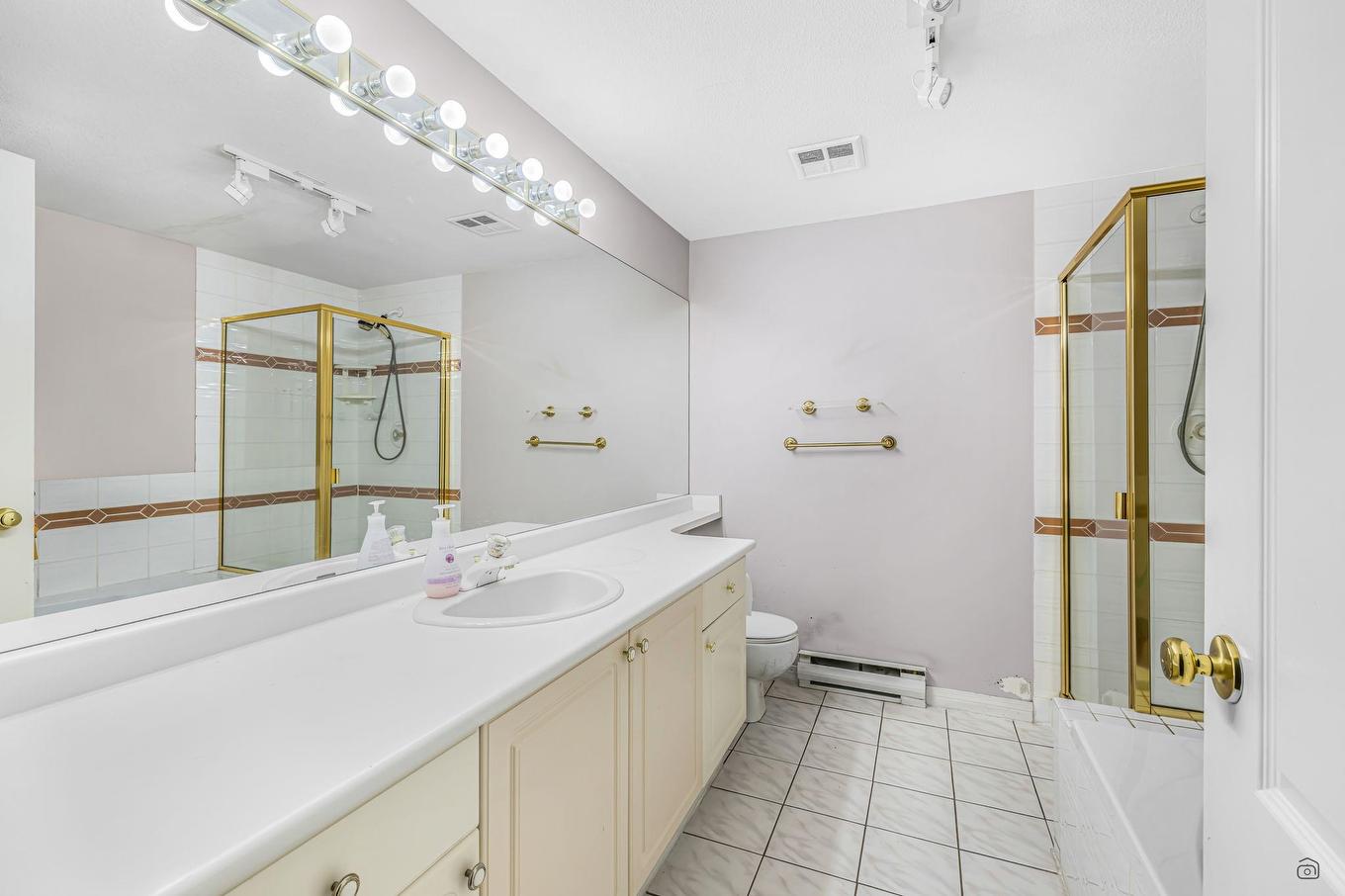 112-12633 72 Avenue, Surrey, BC